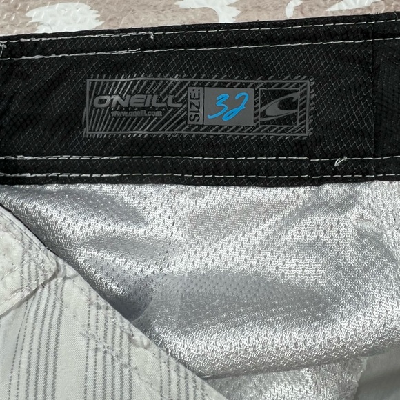O’Neill Men's Striped Hybrid Swim Board Shorts Gray and White Size 32 - Picture 4 of 6